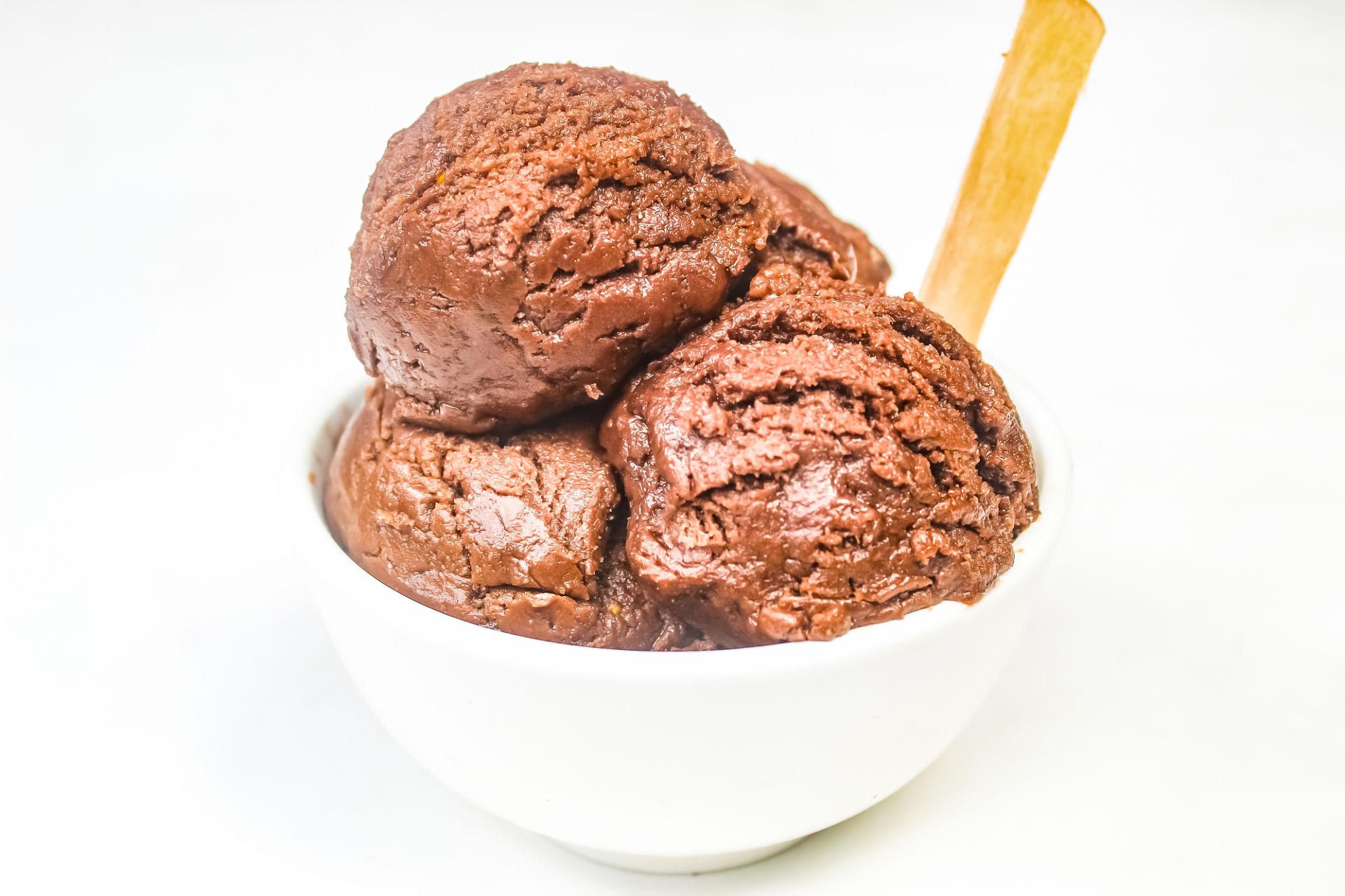 Dark chocolate ice cream